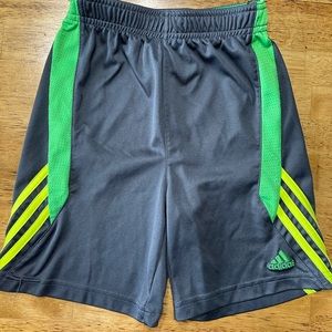 Size 6 adidas shorts